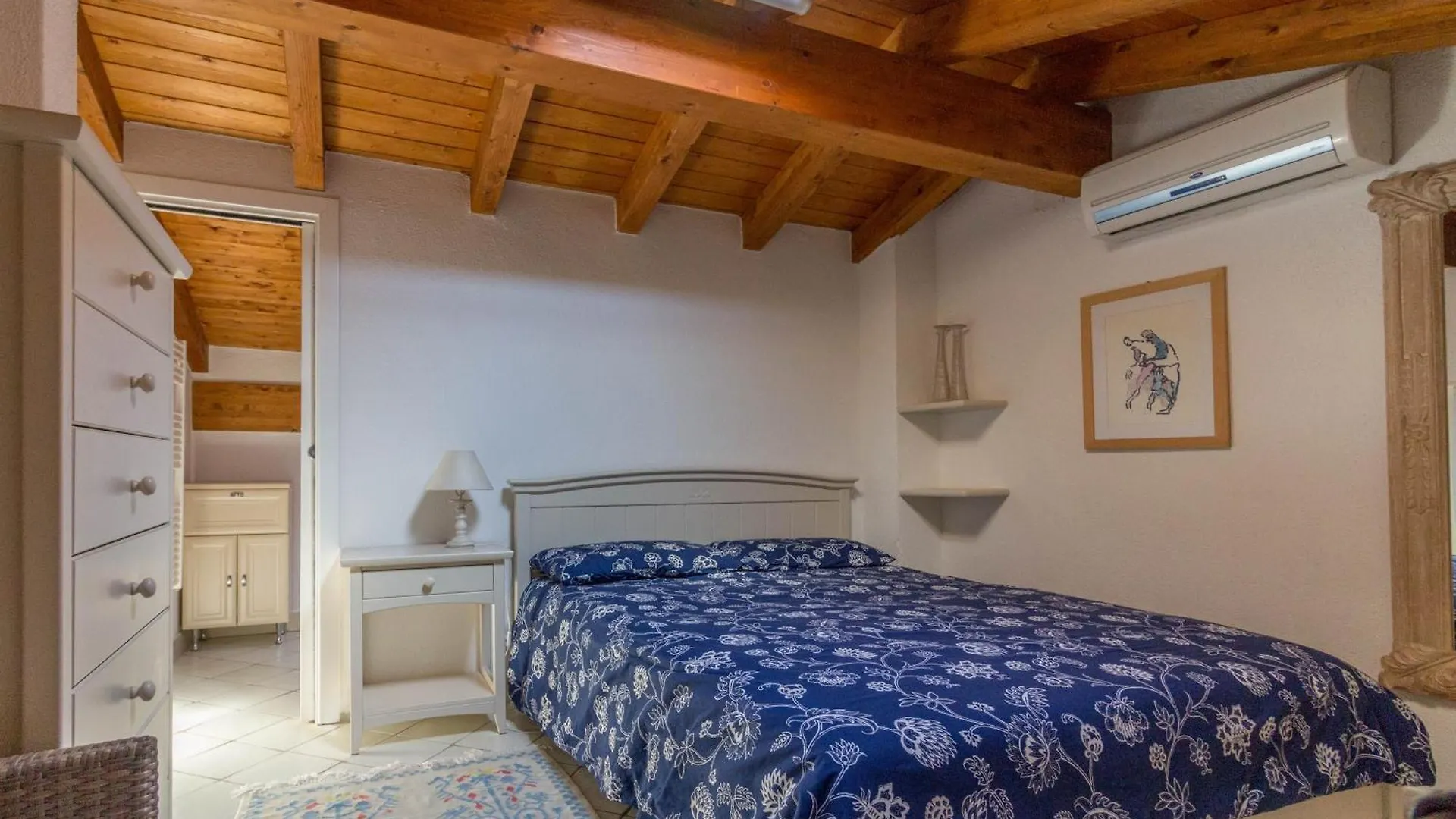 Apartment Costa Corallina Handsome Flat W/Terrace Near Beach